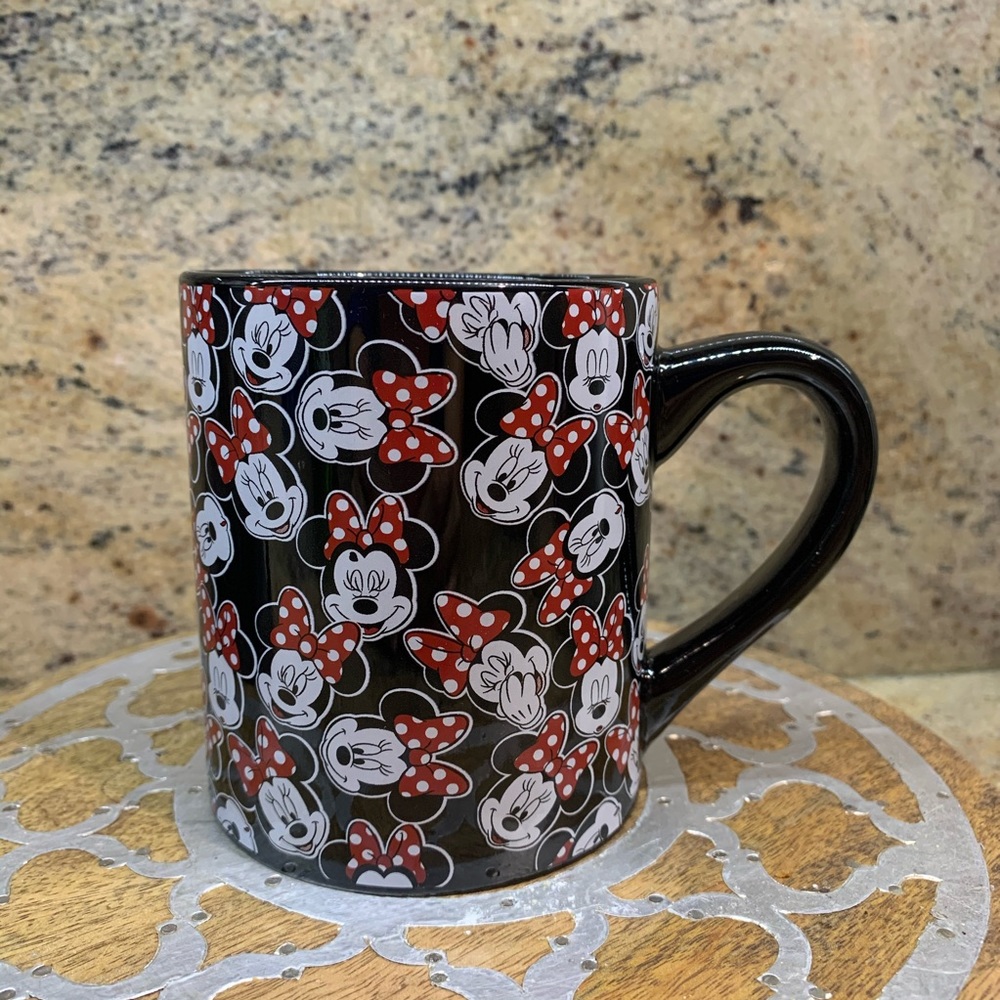 14 Oz Minnie Mouse all over Ceramic Mug.